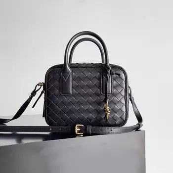 Кожаные женские сумки Нишевые дизайнерские сумки Женские мягкие сумки через плечо из коровьей кожи Квадратные сумки Сумки через плечо ручной работы 23x9x16cm серебряный