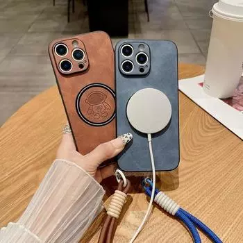 Кожаный чехол Astronaut для iPhone 16 15 14 Plus 13 12 Pro Max 11 для беспроводной зарядки Magsafe с защитным шнурком от ударов и падений iPhone 16 темно серый