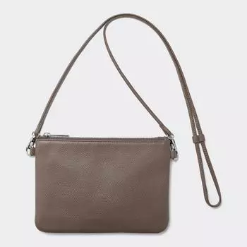 Кожаный чехол GU от Uniqlo Sacoch+E