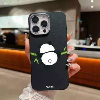Кожаный чехол с текстурой для iPhone 16 15 Pro 14 13 12 11 Pro Max Xs Max Xr 8 7 6 Plus с милым рисунком панды из мультфильма, противоударный, мягкий, из ТПУ, тонкий чехол iPhone 16 чёрный