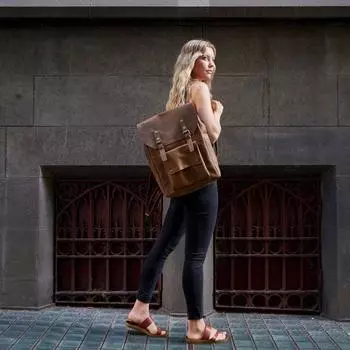 КОЖАНЫЙ РЮКЗАК ручной работы коньячно-коричневого цвета с ПОДКЛАДКОЙ / Рюкзак Citi - с двумя передними карманами