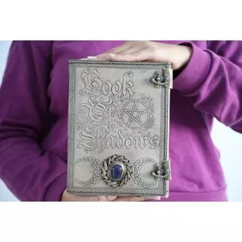 Кожаный журнал «Книга теней», Волшебная книга, Кельтский журнал, Кожаная книга Морриган, Дорожный блокнот, Рождественский подарок, подарок для дневника 10 x 13 in коричневый