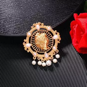 Красивая головка жемчужина брошь суд ретро рельеф круглая головка корсаж темперамент прищепка аксессуары