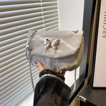 Красивая сумка женская 2024 новая личность простая нишевая летняя повседневная модная цепочка на одно плечо кроссбоди маленькая квадратная сумка чёрный