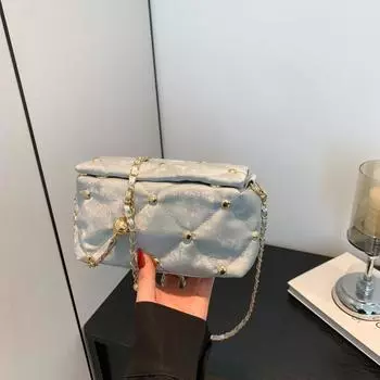 Красивая женская сумка-цепочка для переноски в руке 2024 года, модная простая сумка на плечо, персонализированная сумка-коробка, повседневная сумка-мессенджер чёрный