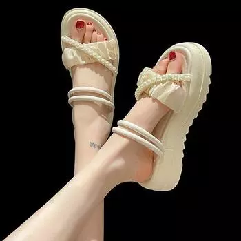 Красивые французские сандалии женские 2025 новые летние внешние тапочки на толстой подошве нескользящие пляжные с юбкой классные тапочки 35