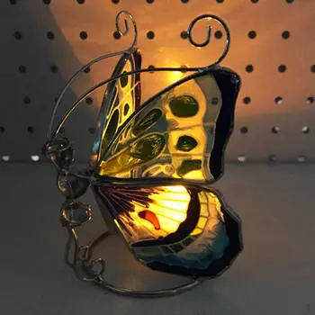 Красивый фонарь-бабочка со подсвечником для террасы
