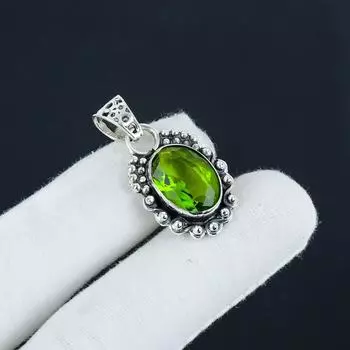 Красивый кулон из серебра 925 пробы с перидотом - Дизайн ручной работы, Ювелирное украшение на каждый день, Уникальный кулон в подарок для нее 1.96 зелёный