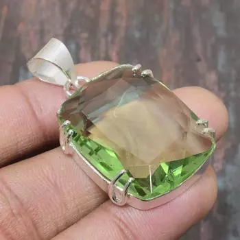 Красивый кулон из стерлингового серебра 925 пробы с драгоценным камнем цаворит ручной работы 1.58 Inches зелёный