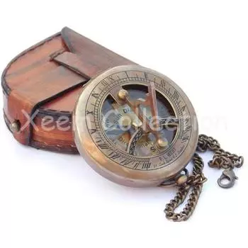 Красивый латунный старинный компас с солнечными часами | Приходите с кожаным чехлом | Нажмите Открытый компас с цепочкой | Античная латунная отделка |
