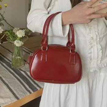 Красная женская сумка для боулинга - 2025 Новый корейский стиль Осень/Зима Повседневная универсальная сумка-мессенджер и небольшой квадратный дизайн красный