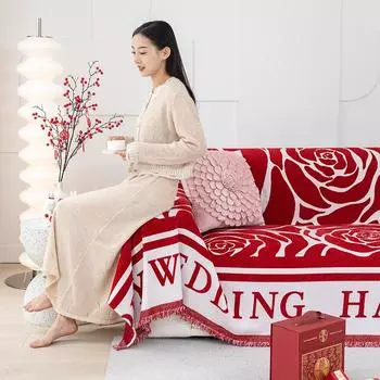 Красное полотенце для дивана в китайском стиле. У моей семьи есть чехол для дивана из шенилла, который подходит для любого сезона, и покрывало для дивана с изображением букета роз. 180*130cm