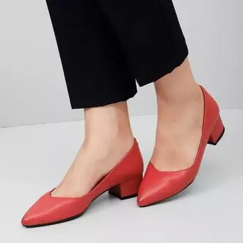 Красные антикварные женские туфли из натуральной кожи с острым носком на коротком толстом каблуке