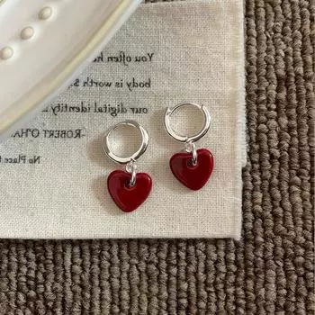 Красные масляные капли Love Peach Heart Ear Buckle Женские легкие роскошные ретро нишевые уникальные модные универсальные серьги