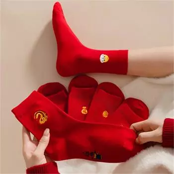 Красные носки на год Дракона - средней длины, хлопок, однотонные, с вышивкой, унисекс, подарочная коробка на осень/зиму для свадьбы One Size (36-42)