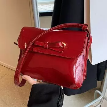 Красные сумки через плечо из лакированной кожи для женщин, новая мода, маленькая квадратная сумка с сплошным бантом, простые кошельки на одно плечо для поездок на работу (20cm<Max Length<30cm)