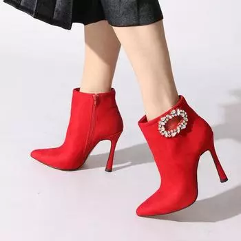 Красные замшевые женские ботинки и ботильоны