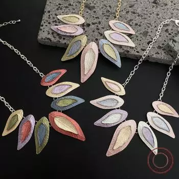 Красочное сращивание листьев, креативное ожерелье, креативная форма листа, картина маслом, женское универсальное ожерелье