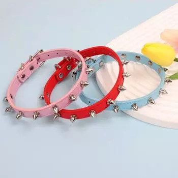 Красочные ошейники с шипами для домашних животных, кожаный ремешок для шеи для домашних животных, удобный ошейник для кошек и собак S коричневый