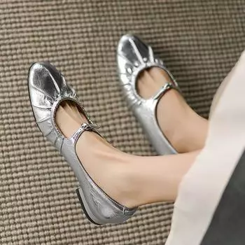 Krazing Pot Sheepskin Fashion Summer Spring Autumn Metal Button Women Pleated Decoration Round Toe Low Heels Pumps 35 золотой