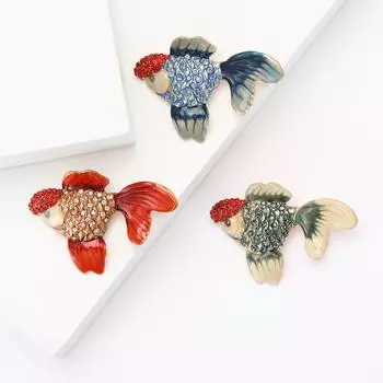 Креативная и милая мультяшная брошь в виде рыбки из сплава со стразами, изысканная и универсальная, для мужского и женского костюма, кардигана, корсажа, ювелирного украшения