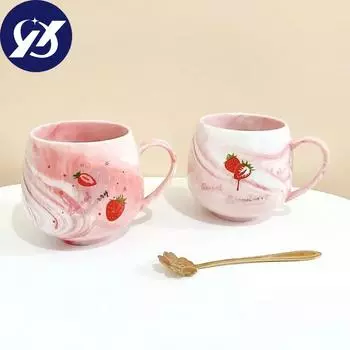 Креативная мультяшная керамическая чашка, студенческая чашка для воды в общежитии, милая клубничная кружка, домашняя чашка для молока, ложка для завтрака One size