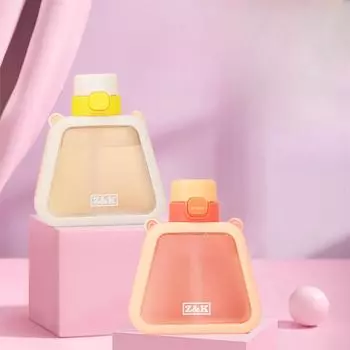 Креативная новая пластиковая чашка с отскоком, большая емкость, портативная соломенная чашка с ремешком на открытом воздухе, красивый герметичный треугольный горшок 800ml жёлтый