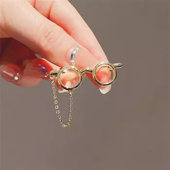 Креативная оправа для очков Металлические броши Солнцезащитные очки Цепочка с кисточками Значок на лацкан Рюкзак с рисунком Значки для одежды Корсаж Модные украшения 1PC