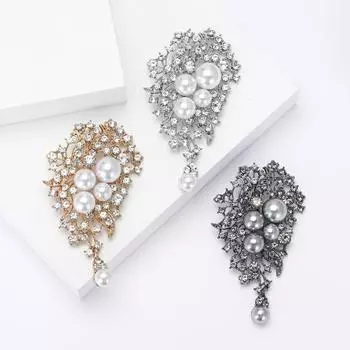 Креативная ретро-брошь-подвеска из сплава со стразами и жемчугом, высококачественная универсальная женская одежда, ювелирное украшение-булавка для корсажа