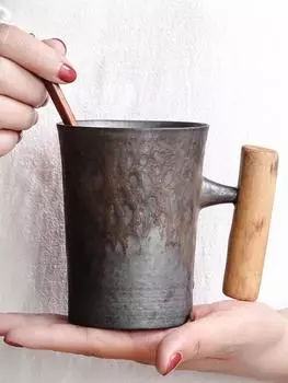 Креативная ретро кружка с деревянной ручкой и ложкой, керамическая бытовая чашка для чая, керамическая кружка ручной работы, офисная кофейная кружка в японском стиле