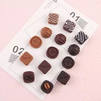 Креативные аксессуары из шоколадной смолы и кремового клея: Чехлы для телефонов, повязки на голову, заколки для волос, самодельные наклейки, канцелярские принадлежности и стаканы для воды