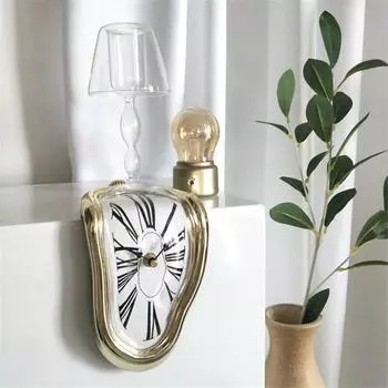 Креативные часы витые римские цифровые ретро нерегулярные настенные часы с изгибом 90 ° для декоративных домашних условий белый