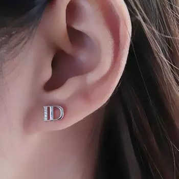 Креативные и модные именные серьги с буквами Love