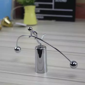 Креативные украшения для тумблера в виде одноногого силача-тяжеловеса – уникальный и веселый декор Ironman String Vibration, 101, Little Iron Man