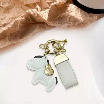 Креативный брелок из искусственной кожи, тонкая работа, автомобильный держатель для ключей, подвеска в виде лошади, искусственная кожа белый