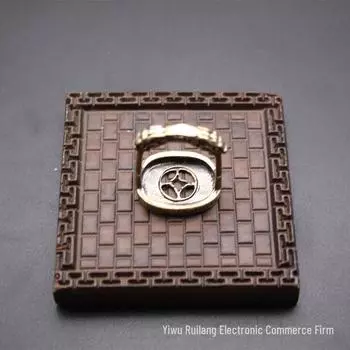 Креативный брелок-подвеска в виде стремени из латуни — украшение для автомобиля и небольшой подарок