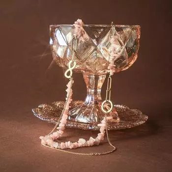 Кристаллическое ожерелье: Универсальная женская цепочка на ключицу с бусинами из нерегулярных драгоценных камней ручной работы. heart розовый