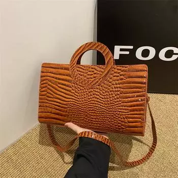 Крокодиловый узор повседневный 2024 новый европейский и американский модный зимний большой емкости для поездок на работу ретро одно плечо диагональный пролет портативный темно-коричневого