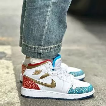 Кроссовки Air Jordan 1 Mid Sneaker School FB2212-100 Junior, оригинал