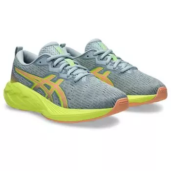 Кроссовки для бега NOVABLAST 4 GS 1014A317 унисекс детские 020 см 2E [ASICS] (Холодный серый/яркий солнечный камень) 24,0
