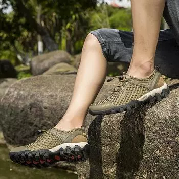 Кроссовки для мужчин 2024 года, летние новые дышащие повседневные спортивные туфли, водонепроницаемые противоскользящие сетчатые альпинистские туфли для активного отдыха 38-46 38 чёрный