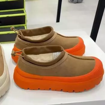 Кроссовки повседневные женские мужские зимние плюшевые теплые зимние ботинки модные меховые верхние ботинки из натуральной кожи на платформе для сноубординга 35 оранжевый