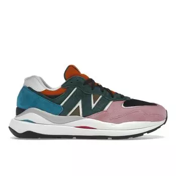 Кроссовки унисекс New Balance 57/40 Pink Lemonade Multi Color Black M5740FM1 42
