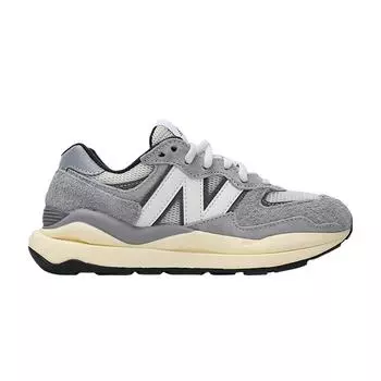 Кроссовки унисекс New Balance 57/40 серо-бело-черные M5740RG 39.5