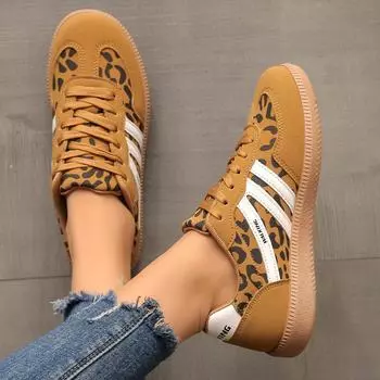 Кроссовки женские 2025 года, новые импортные товары, большие размеры, европейские и американские, на толстой подошве, подходящие по цвету, повседневные, низкие, спортивные туфли напрямую от 36 имбирный