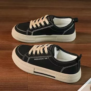 Кроссовки женские 35