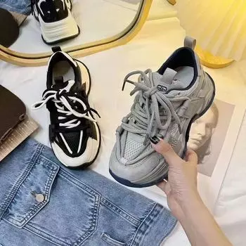 Кроссовки женские Ins модные весенние новые папьи туфли женские с толстой подошвой увеличенные для отдыха универсальные студенческие кроссовки 35