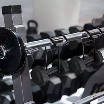 Крючок для фиксации гантелей, грудь, плечи, жим лежа, подвешивание гантелей к штангам, металлический безопасный крючок