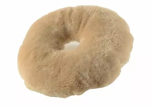 Круглая подушка Hagiwara Mouton бежевого цвета, диаметр 40 см, 240565004 M-9000 прибл. бежевый