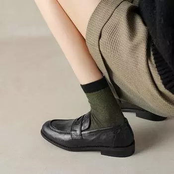 Круглые мокасины с одной педалью, женские британские туфли из кожи, простые и универсальные туфли на низком каблуке 35 чёрный